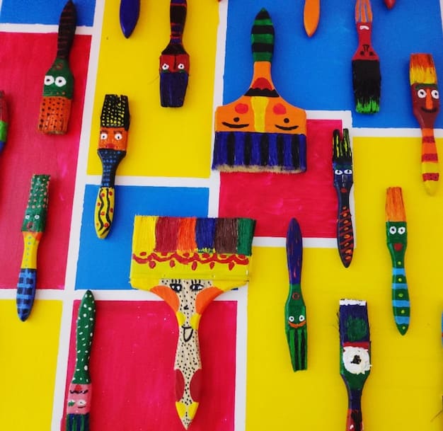 A collage of images representing different forms of Brazilian art and cultural expression, such as music, dance, theater, and visual arts, showcasing the diversity and richness of the country's cultural landscape. The collage also includes symbols of globalization, such as smartphones and international flags, illustrating the interplay between local and global influences.